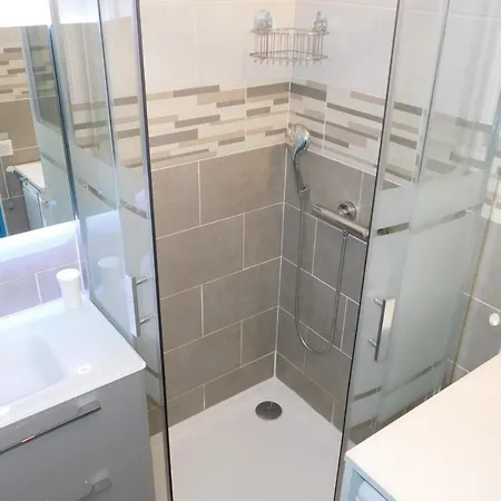 Apartment Bright T2 In Standing 